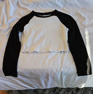 Black and white crop top L